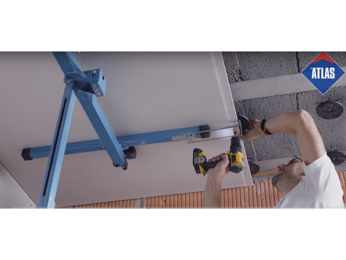 Монтаж гіпсокартону на стелю. Порівняння двох технологій: монтаж гіпсокартонних плит на традиційну систему з профілів та на ATLAS M-SYSTEM 3G